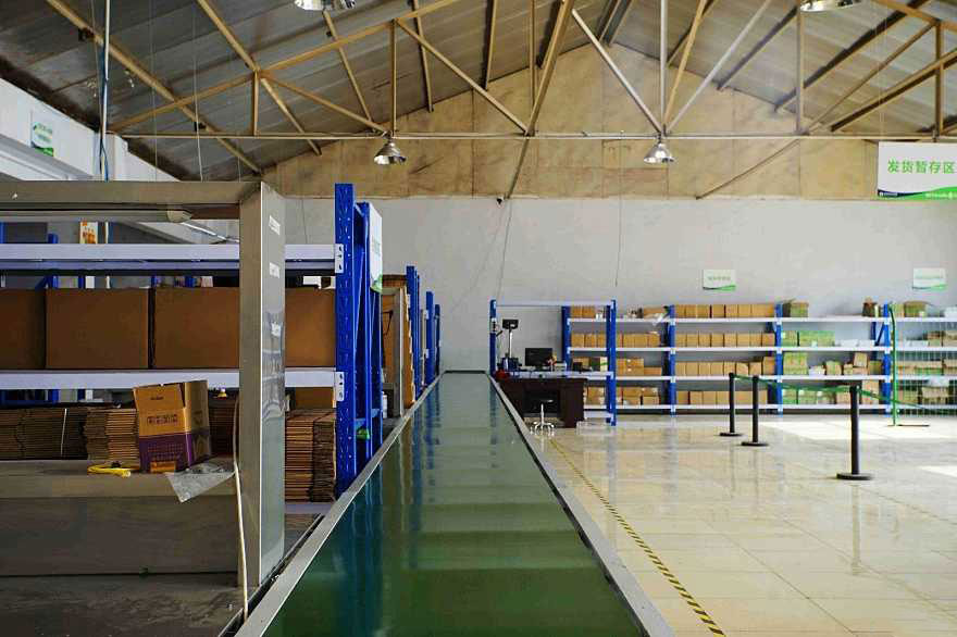 milanAGV无人叉车运行效率高、准确性高